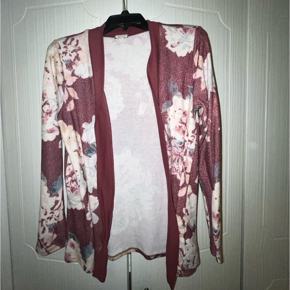 Floral cardigan {eyeshadow}